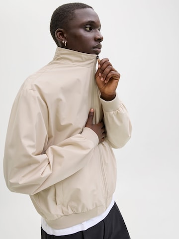 JACK & JONES Преходно яке 'JJECharge' в бежово