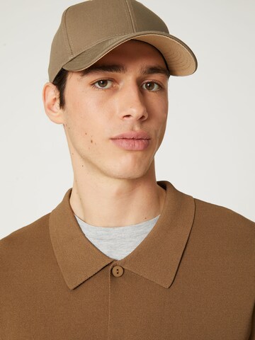 DAN FOX APPAREL Cap 'Mats' in Brown: front