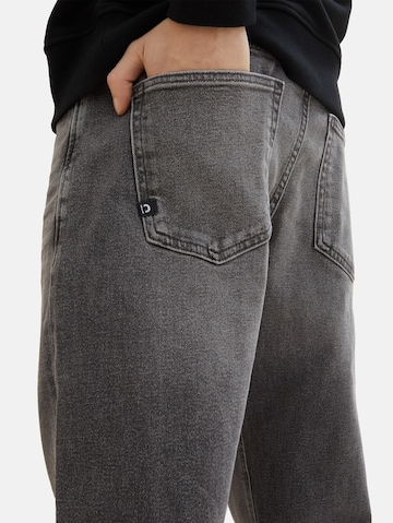 Loosefit Jeans di TOM TAILOR DENIM in grigio