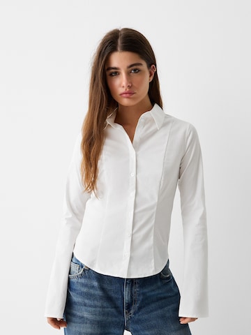 Bershka Blouse in Wit: voorkant