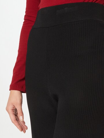 Wide leg Pantaloni de la DRYKORN pe negru