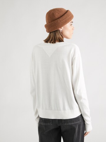 Pull-over 'ESSENTIAL' Tommy Jeans en blanc