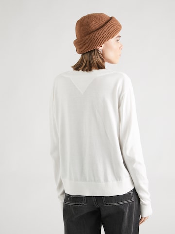 Pull-over 'ESSENTIAL' Tommy Jeans en blanc