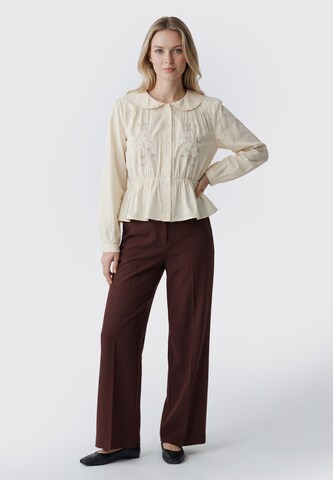 Usha - Blusa em bege
