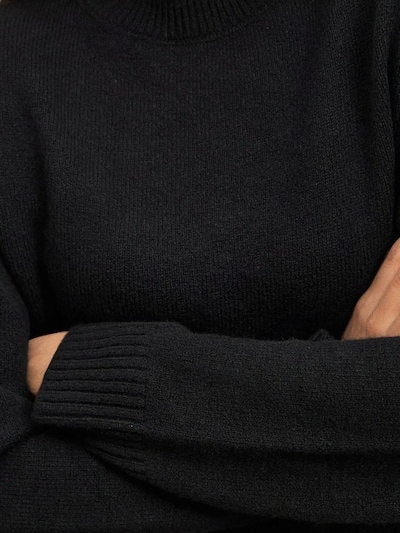 Hiccup Pull-over oversize en noir, Vue avec produit