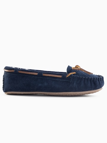 Pantoufle 'Cally' Minnetonka en bleu