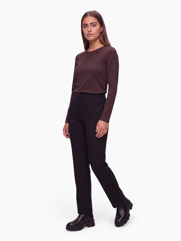 Tricou 'VMPaulina' de la VERO MODA pe maro