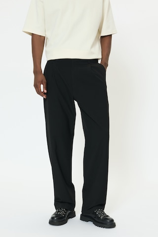 Loosefit Pantalon à pince 'MAChino' Matinique en noir : devant