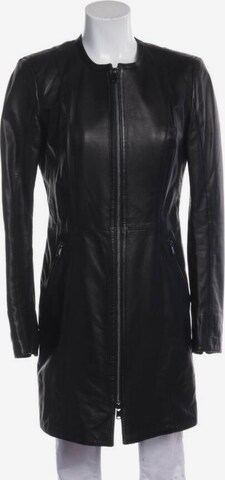 Schyia Jacket & Coat in M in Black: front