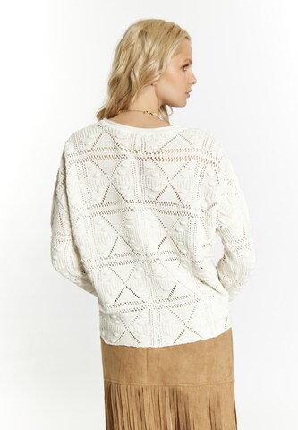 Pullover 'Eyota' di IZIA in bianco