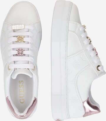 GUESS - Zapatillas deportivas bajas 'GIELLA' en blanco