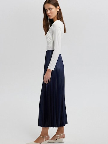 Jupe 'Pleated Skirt' Touché Privé en bleu