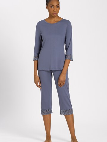 Hanro Pyjama 'Moments' in Grau: Vorderseite