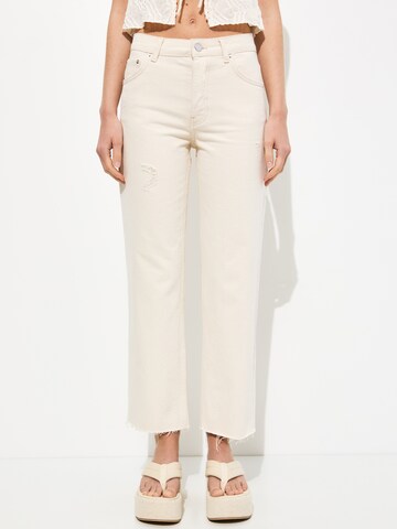 Pull&Bear Regular Farkut värissä beige: etupuoli