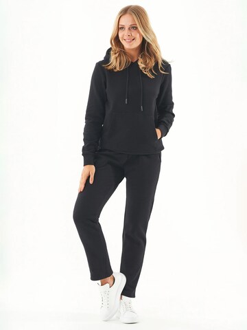 Organication Sweatshirt in Schwarz