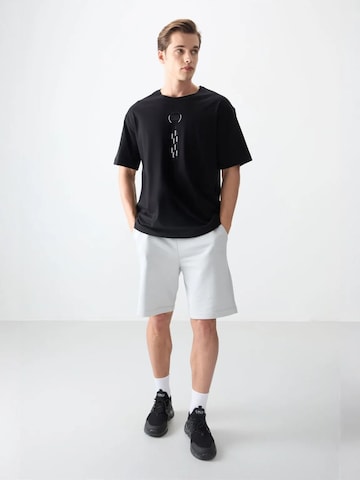 Tommy Life Shirt in Black