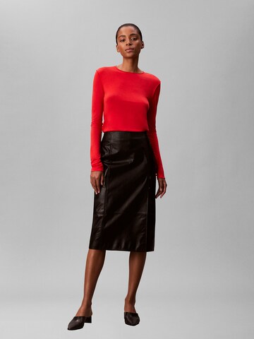 T-shirt Calvin Klein en rouge