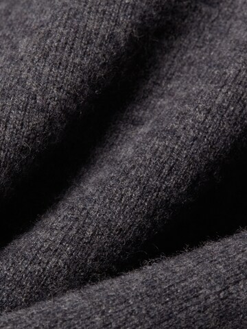 Brookshire Sweater in Grey