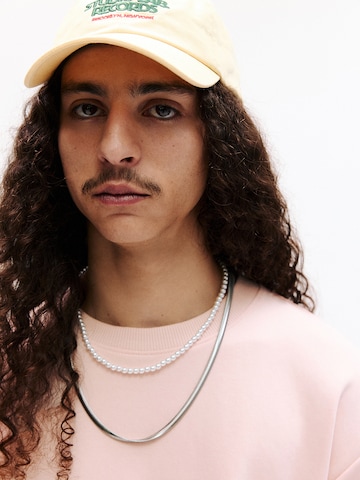 Pull&Bear T-Shirt in Pink