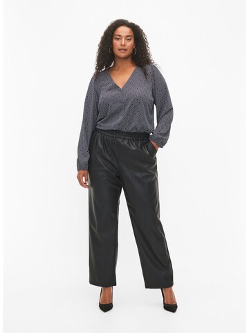 Flared Pantaloni 'Viva' di Zizzi in nero
