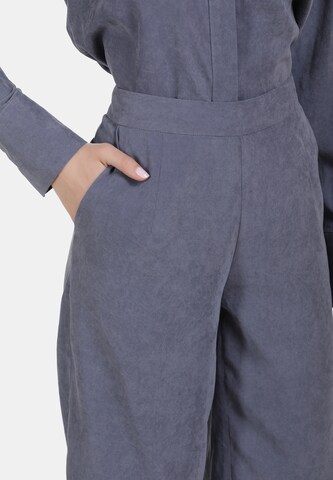 usha BLUE LABEL Loose fit Pants in Blue