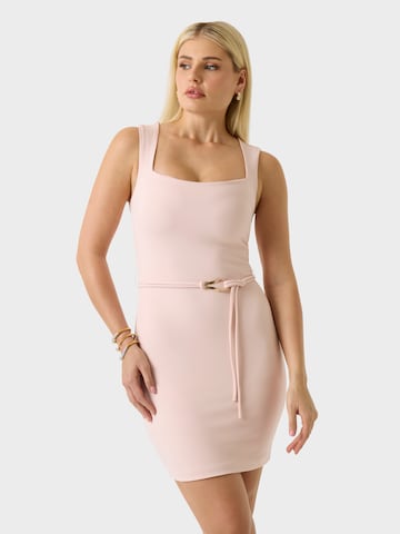 GUESS Рокля в розово: отпред