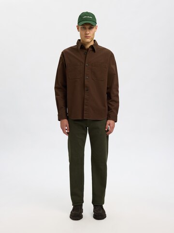 SELECTED Regular fit Button Up Shirt 'SLHTRAVIS' in Brown