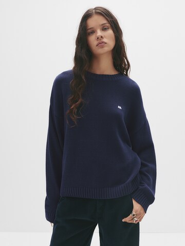 Pull&Bear Tröja i blå