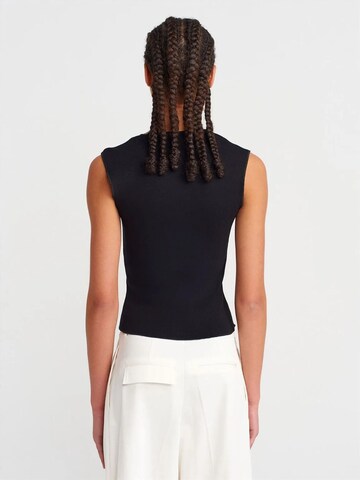 Dilvin Top in Black