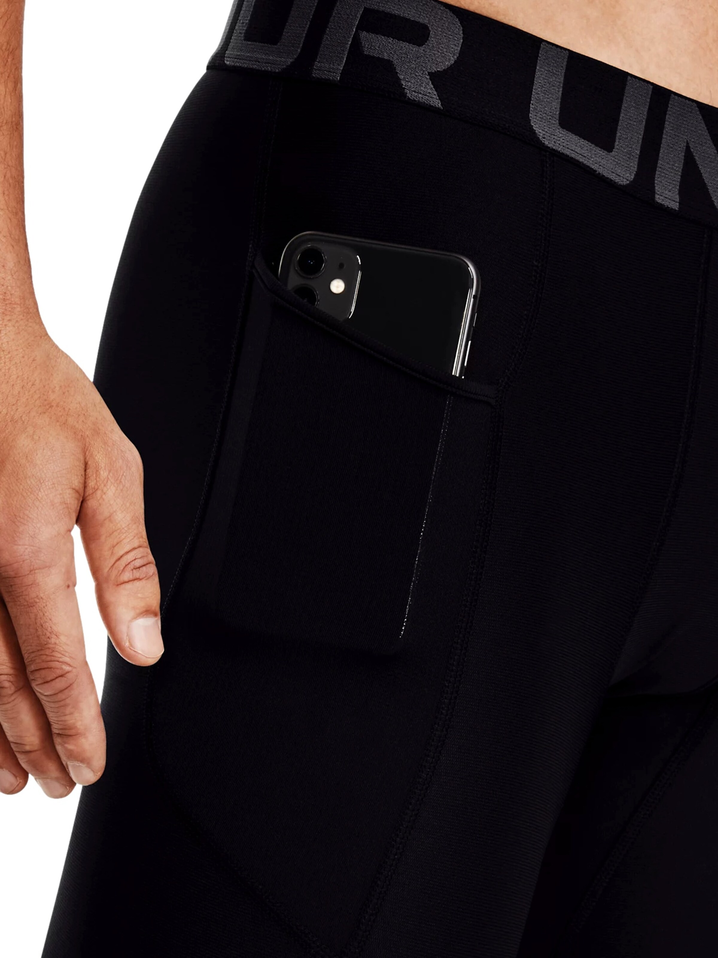 Skinny Pantalon de sport UNDER ARMOUR en noir