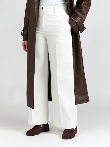 Calvin Klein Jeans Baggy Kalhoty s puky – bílá: přední strana