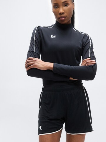 UNDER ARMOUR Regular Sportshorts 'Challenger' in Schwarz