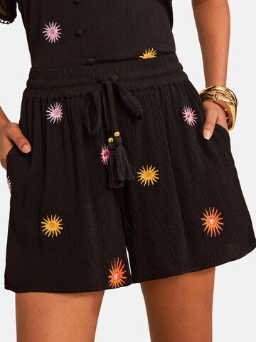 love & roses Regular Pants in Black: front