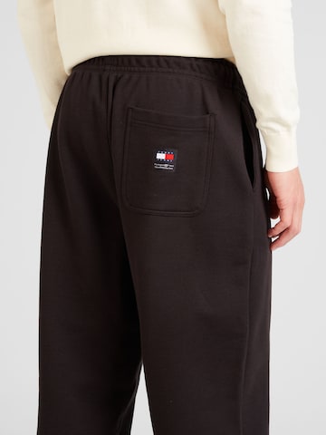 Tapered Pantaloni 'CLASSICS' di Tommy Jeans in nero