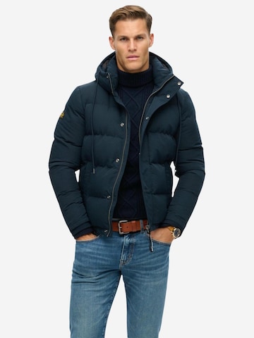 Superdry Winterjas 'Outdoor Everest Puffer Jkt SDM5012423A' in Blauw: voorkant