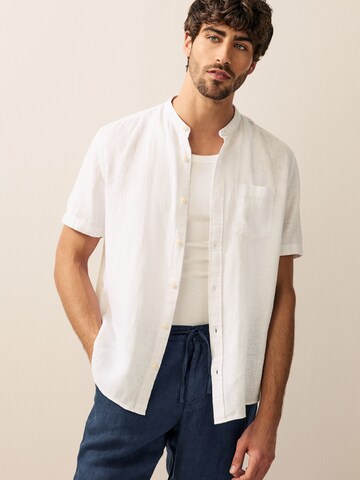 Next - Ajuste confortable Camisa en blanco