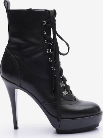 Gianvito Rossi Dress Boots in 38 in Black: front