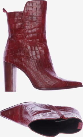 ZINDA Dress Boots in 39 in Red: front