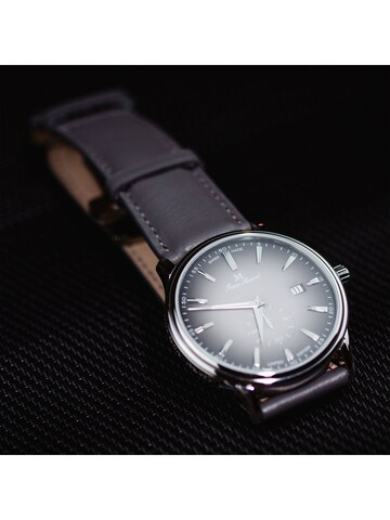 Montre à affichage analogique Jean Marcel en argent
