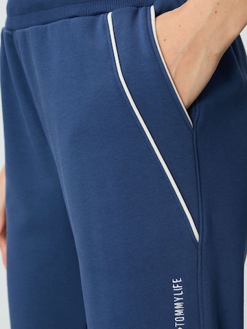 Tommy Life Tapered Sports trousers 'Jogginghose' in Blue