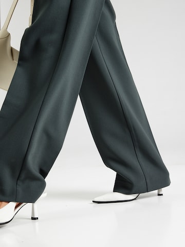 modström Loosefit Hose 'Gale' in Grün