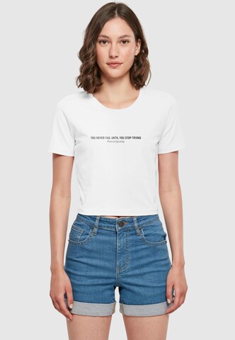 Merchcode Shirt 'Never Give Up ' in White: front