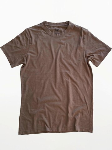 A Question Of (AQO) Shirt 'Anders Tee Garment Dyed' in Bruin: voorkant