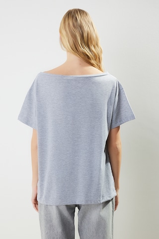 Trendyol T-Shirt in Grau
