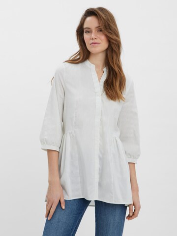 VERO MODA Blouse 'Clara' in Groen: voorkant