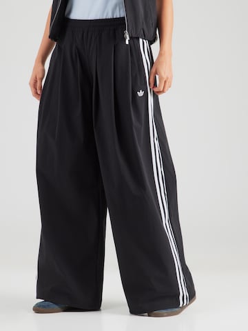 ADIDAS ORIGINALS Wide leg Byxa 'Adilenium 5.0' i svart: framsida