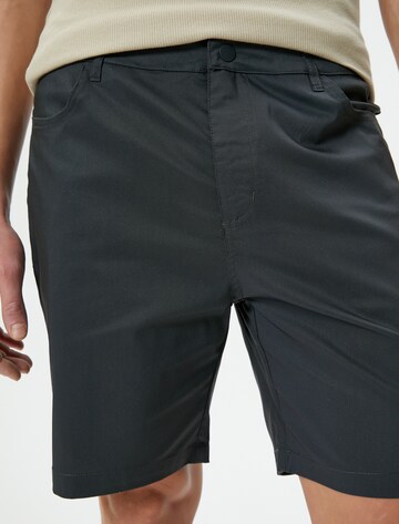 Koton Regular Chino in Grijs