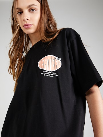 Vertere Berlin Oversize t-shirt 'AUDIOVISUAL' i svart