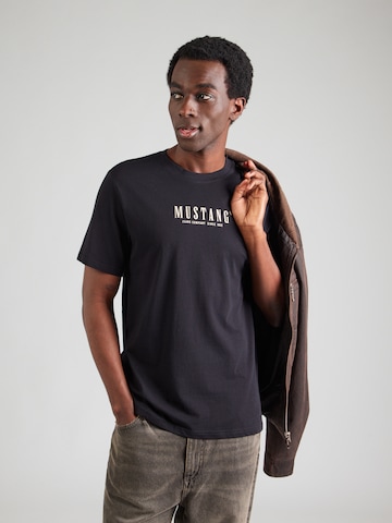 MUSTANG Póló 'Austin' - fekete: elől