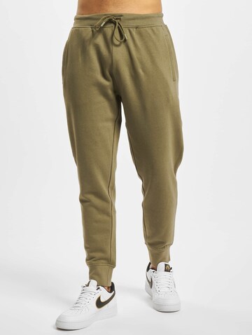 Urban Classics Tapered Pants 'David' in Green: front